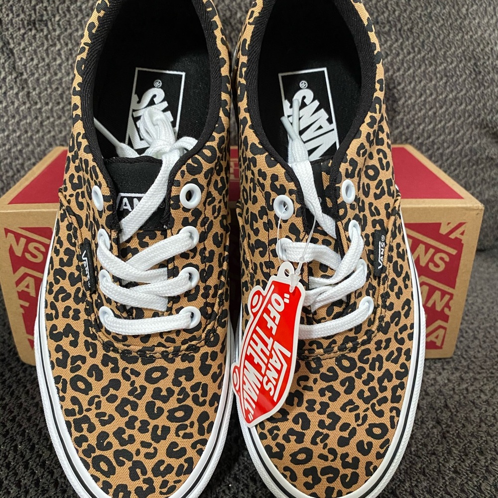 Vans doheny womens cheetah print size 6.5 NWT